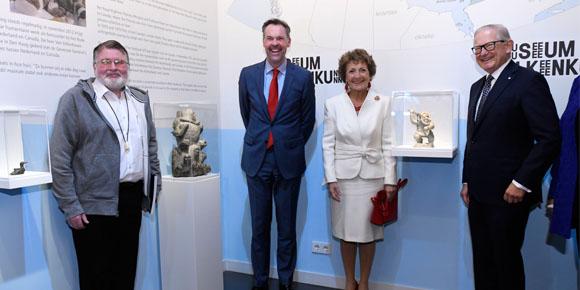 Opening van de tentoonstelling Canadese Inuit Kunst in Museum Volkenkunde